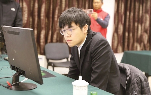 本手妙手俗手看柯洁如何解读高考作文题