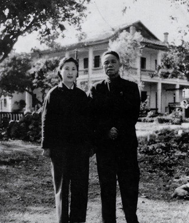 81年韩先楚回乡,秘书一句话令他震怒:你晓得红安革命时死多少人