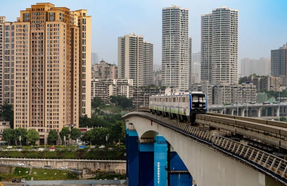 在这座立体城市连电梯都是交通工具