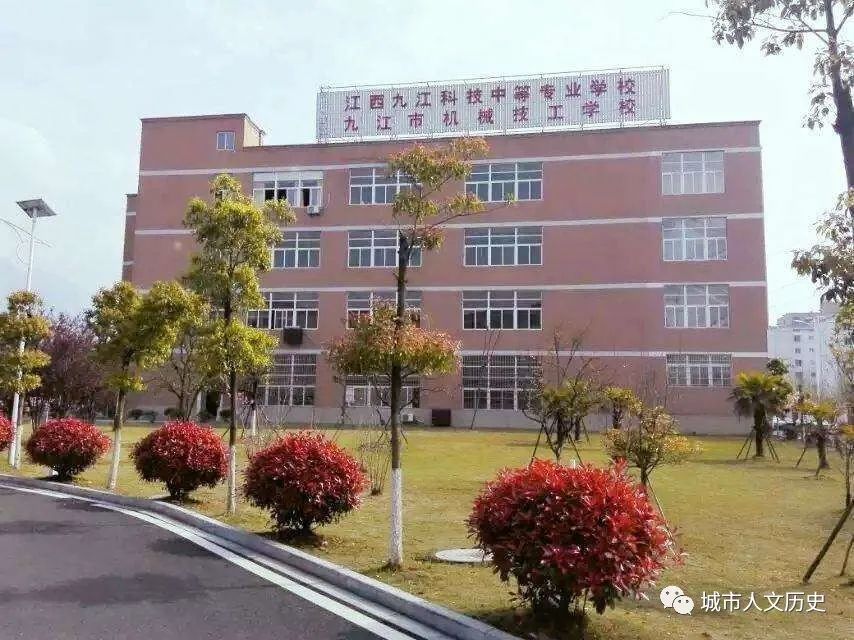 景德鎮(zhèn)陶瓷學(xué)院地址_景德鎮(zhèn)有做首飾陶瓷_景德鎮(zhèn) 陶瓷學(xué)院
