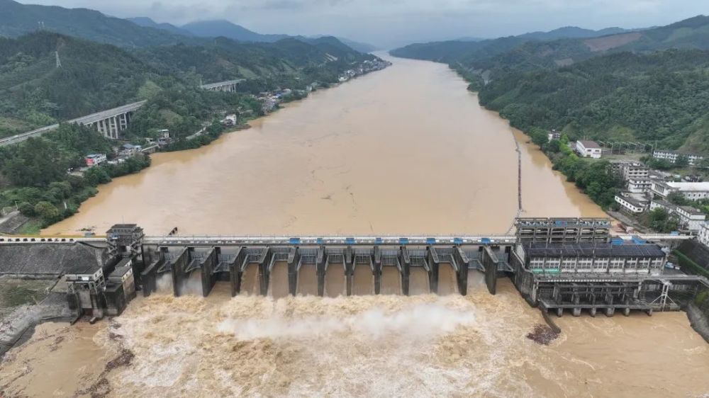 6月5日,在中国能建广西水利电力建设集团有限公司麻石水力发电厂拍摄