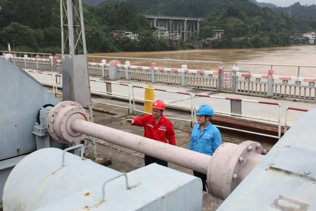 6月5日,在中国能建广西水利电力建设集团有限公司麻石水力发电厂,工作