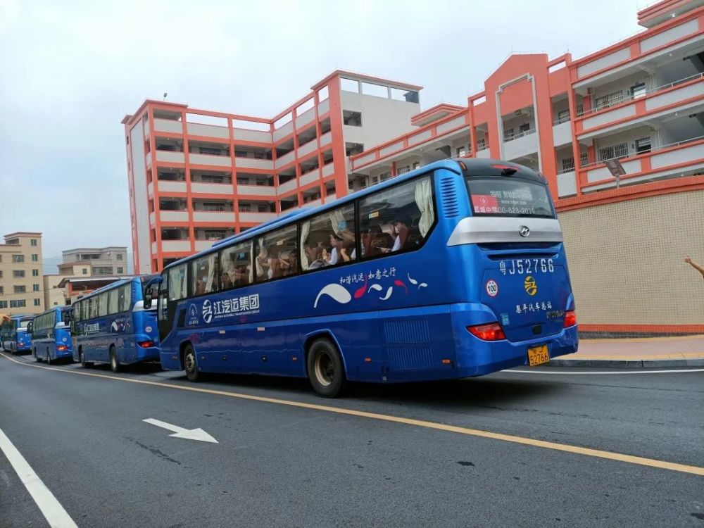 高考开考恩平市2158名考生从容赴考