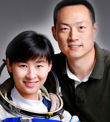刘洋再次出征太空她的丈夫身份显赫一表人才恋爱经历拔出