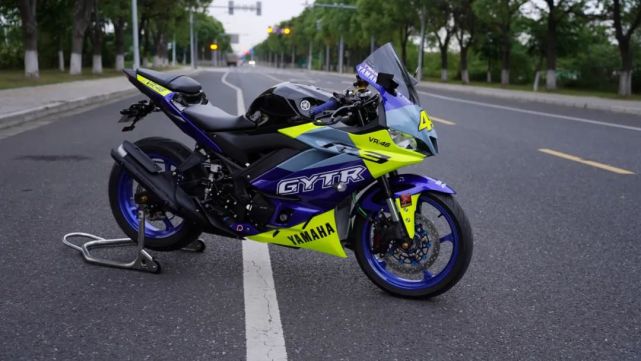 摩托车|赛道化改装雅马哈r3:骑行更帅更战斗_腾讯新闻