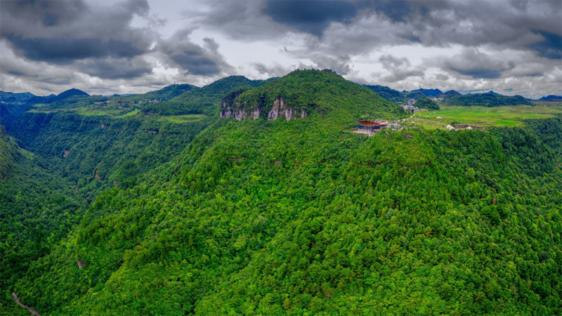 安排黔南1日欢乐之旅带你闯进多彩缤纷的世界