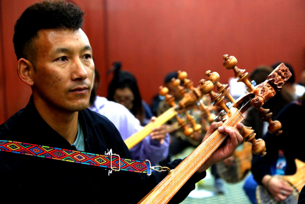 琼结县第二期悦之声扎念琴培训班开班