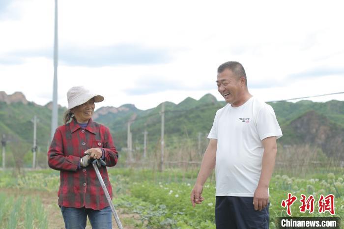 是奋斗的开始,所以我们全村人都觉得是个很好的寓意!"彭兴月说.