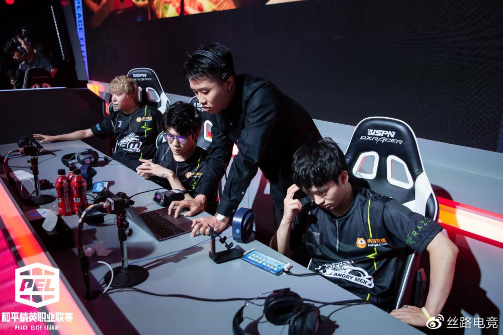 2021pels2 4am选手场间休息挑战2022:"他们回来了"