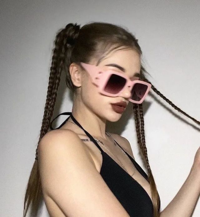 很多欧美辣妹们都会尝试这个发型