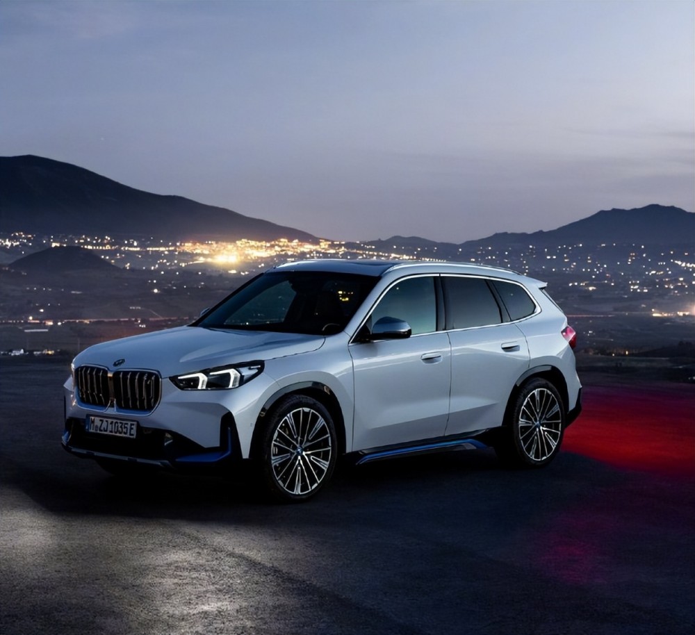 宝马x1首款纯电动车型ix1发布