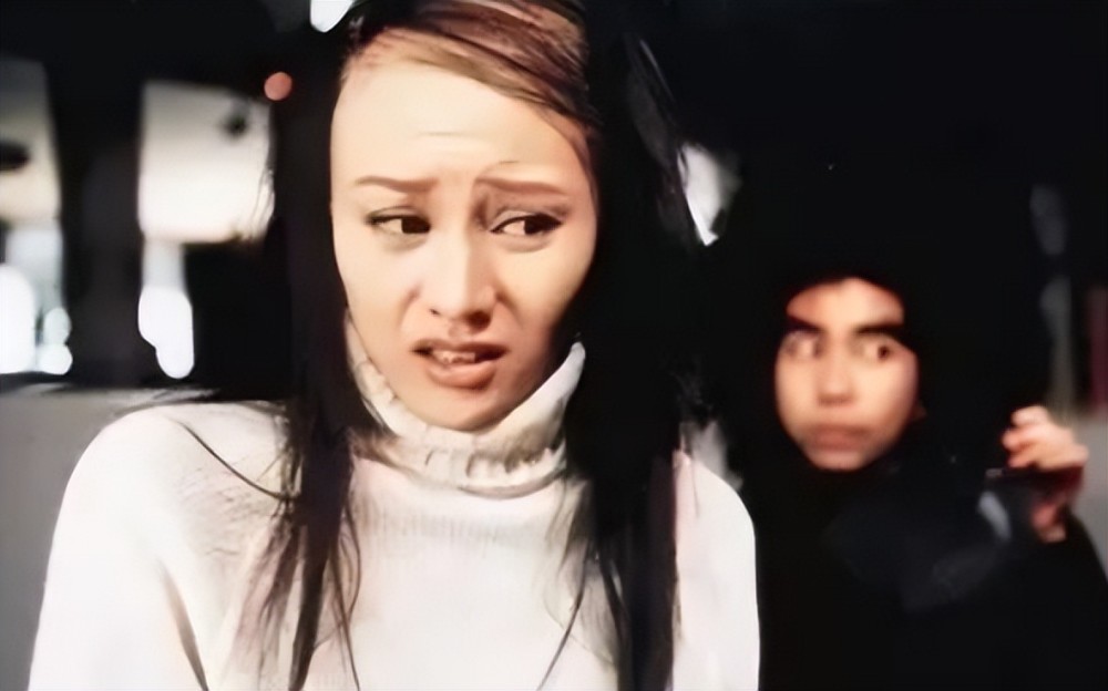 明明貌美如花,却总扮成土气大妈,这9位丑女郎的生活照也太美了_腾讯