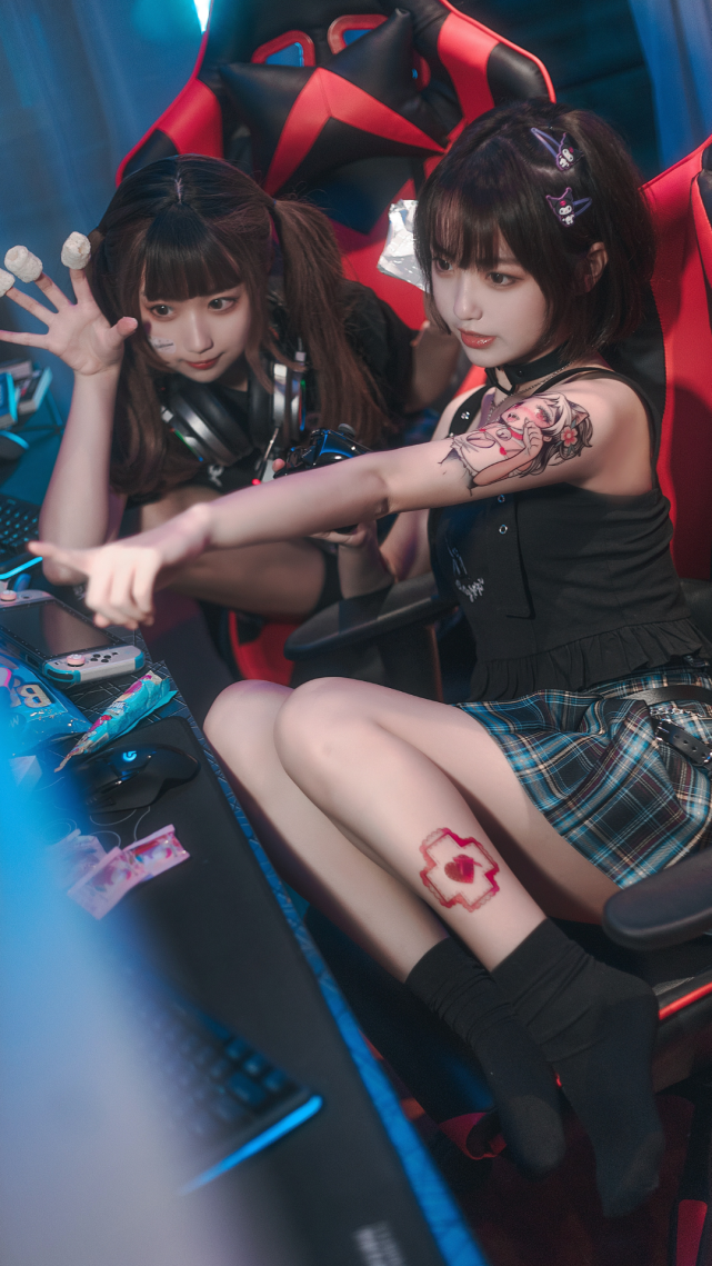 jk:电竞少女的搞怪日常