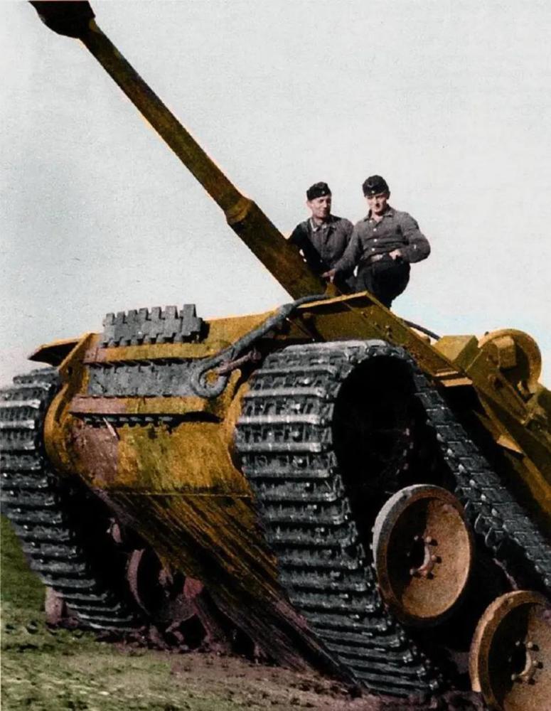 德军装甲部队在二战中前期和后期,为何所扮演的角色完全不同?