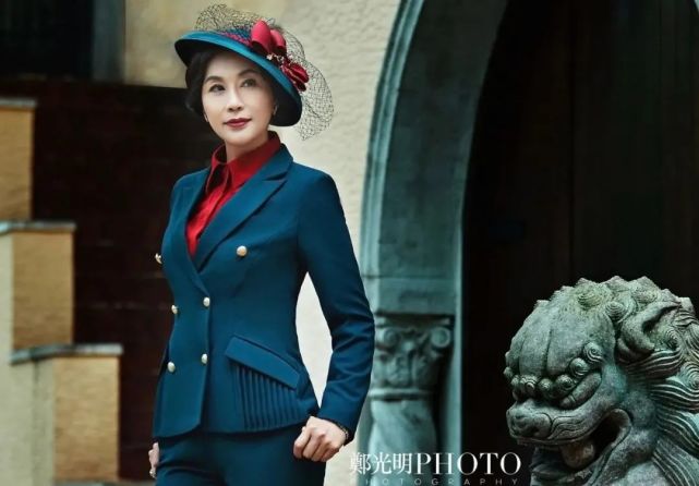 没想到:《舌尖》的白发贵妇,就是《神探狄仁杰2》的蛇灵肖清芳