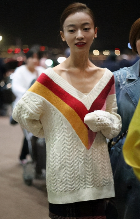 肋骨突出青筋暴起这些女星看脸貌美如花一露就灾难