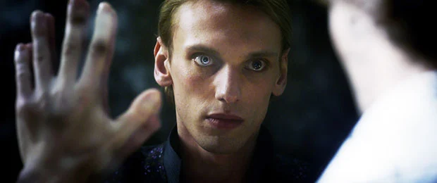 金发英伦大帅哥超惊艳!一张妖孽反派脸让网友沦陷:我可以!