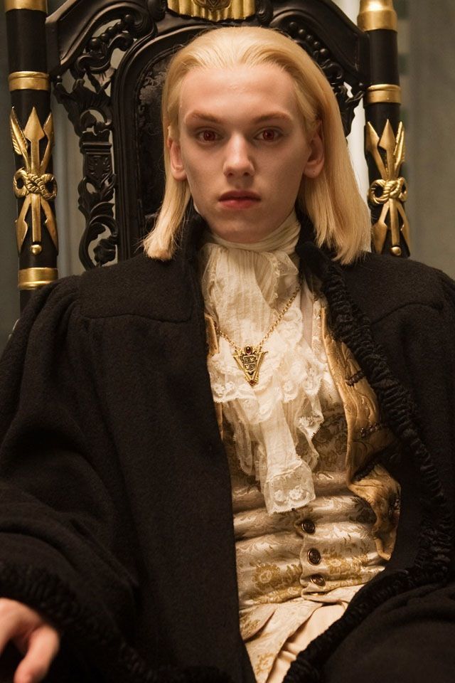 金发英伦大帅哥超惊艳!一张妖孽反派脸让网友沦陷:我可以!_腾讯新闻