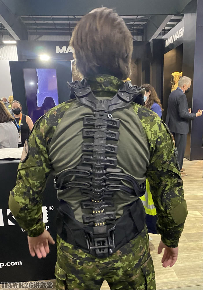 新型外骨骼亮相cansec防务展 减轻士兵肩部负担 造福机械化步兵_腾讯
