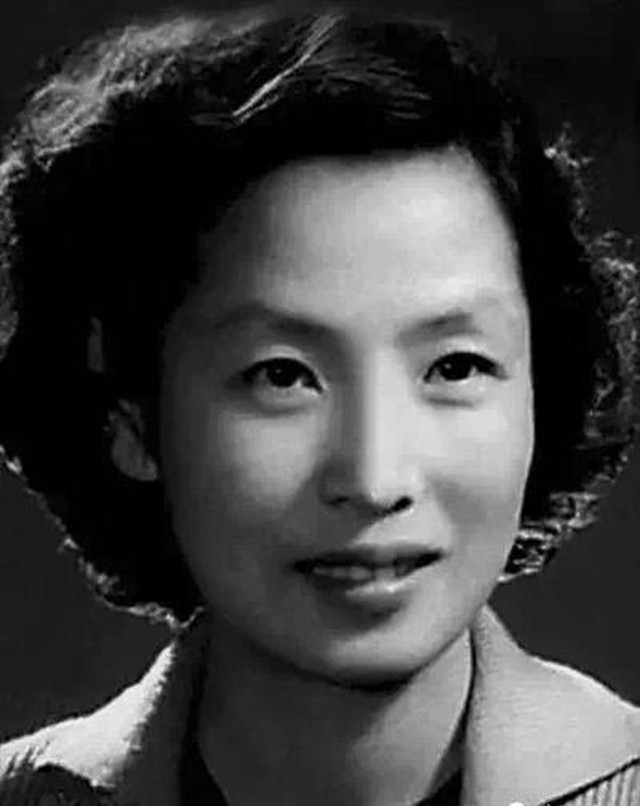 与蓝天野相伴64年,不离不弃