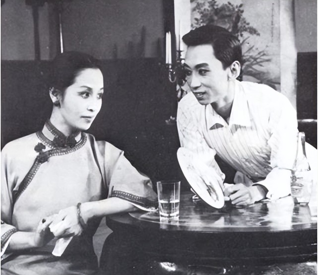 蓝天野妻子狄辛:天才好演员,名气比丈夫大?与蓝天野相伴64年,不离不弃