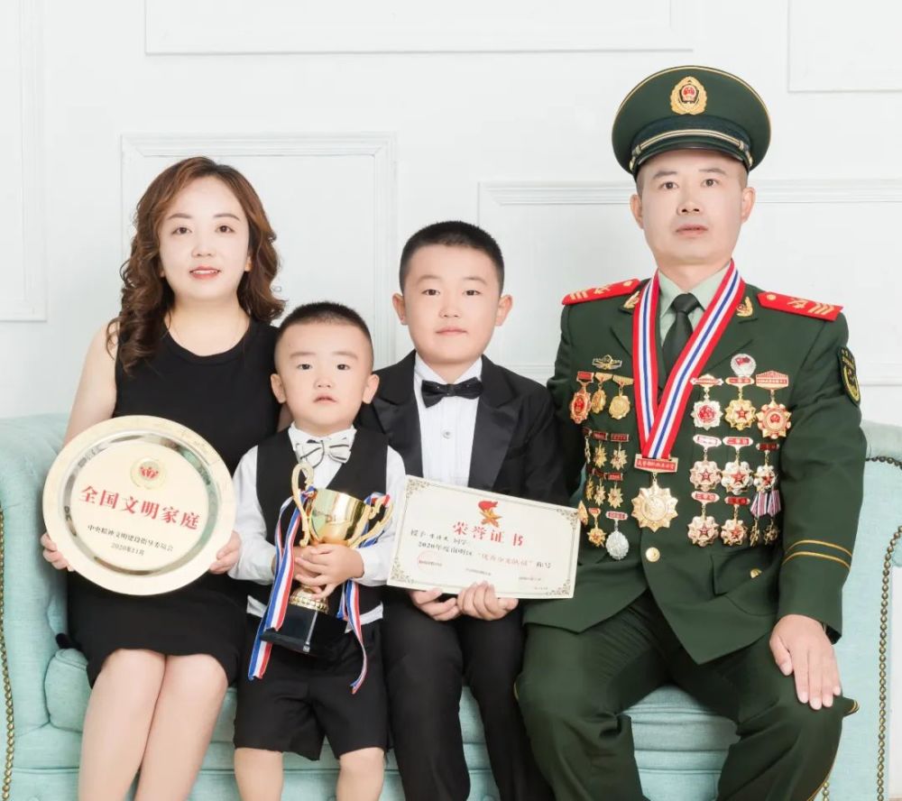 再获殊荣这个军人家庭入选2022年全国最美家庭