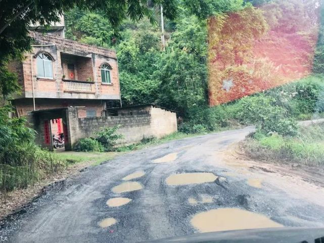 寨圩至六硍泥濘不堪一路坑窪,泥水路變星島湖