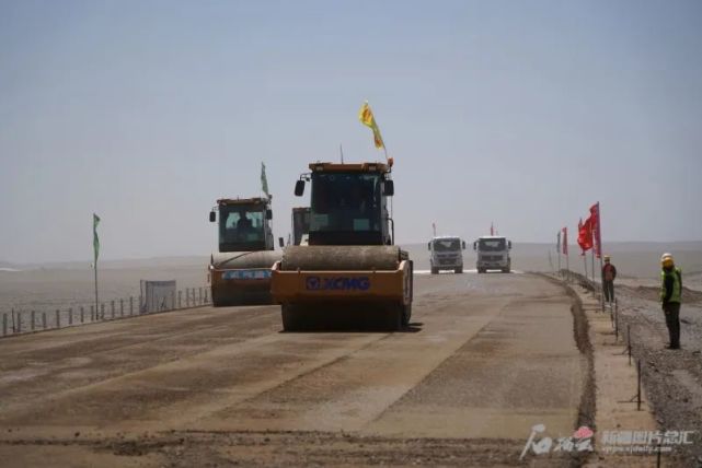 路基主体工程完成g331线红淖公路2那巴公路起于新源,终于和静,是新疆