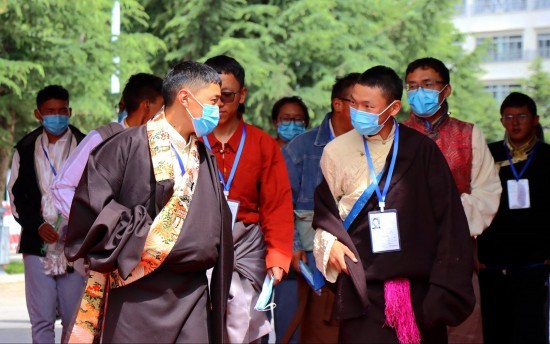 扎西旺久摄人民网拉萨6月9日电(次仁罗布 实习生 次仁旺久 扎西旺久)6