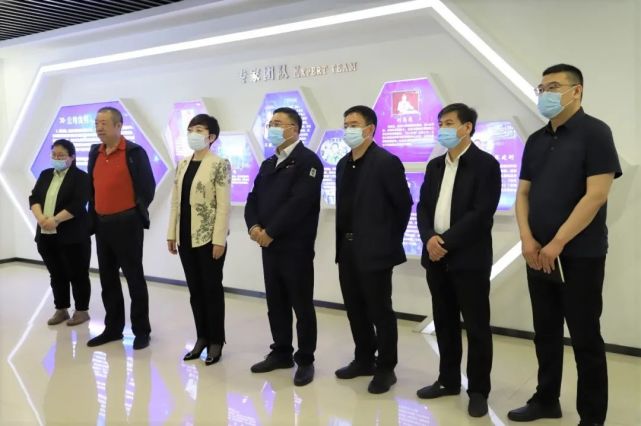 市委常委宣传部部长韦青到宝泰隆走访调研