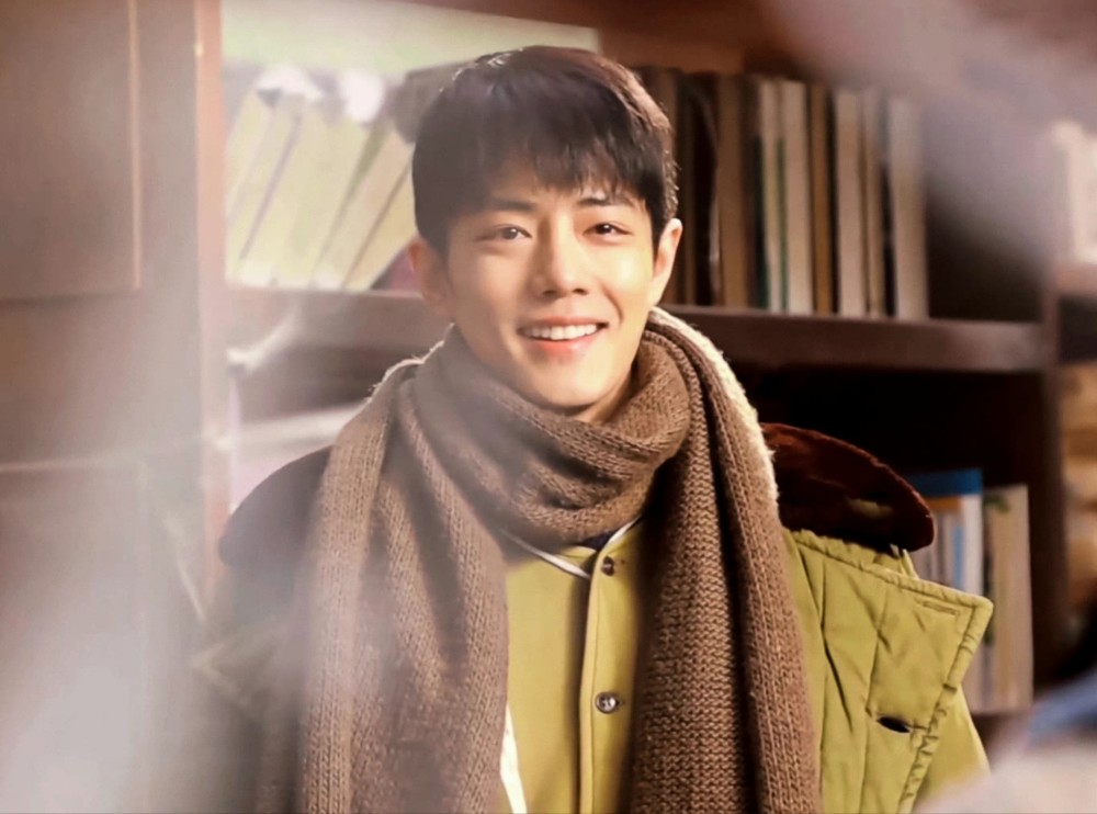 肖战《梦中的那片海》杀青,陈情令制片人杨夏惊喜现身,梦回那年夏天