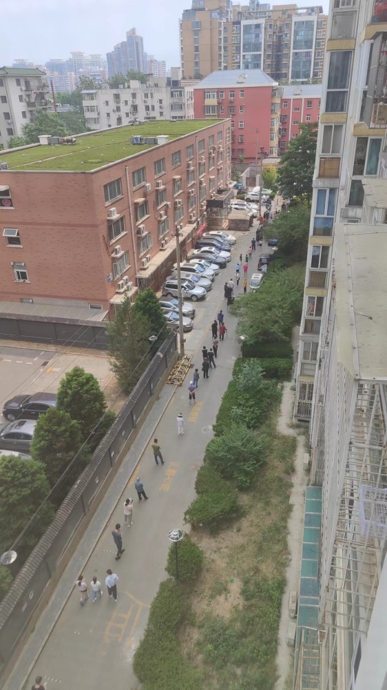 发现初筛阳性人员，北京东城左安浦园小区封闭管控香港中联办