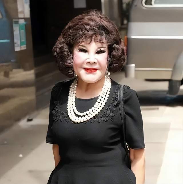 91岁香港名老戏骨黄夏蕙宣布移民,整容失败与丈夫恩爱近40年_腾讯新闻