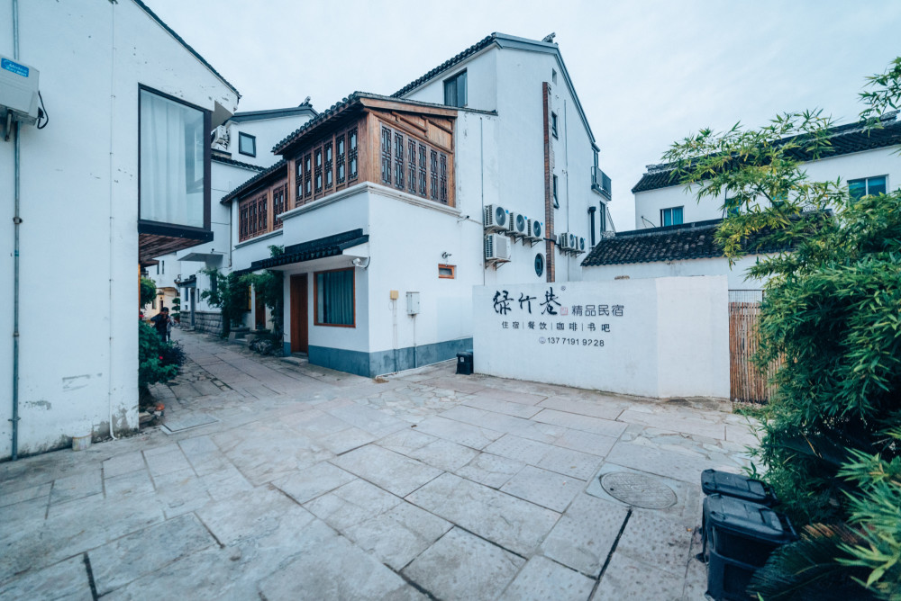 苏州市临湖镇石舍村下辖的柳舍村,距今已有600年的历史,是一个极具