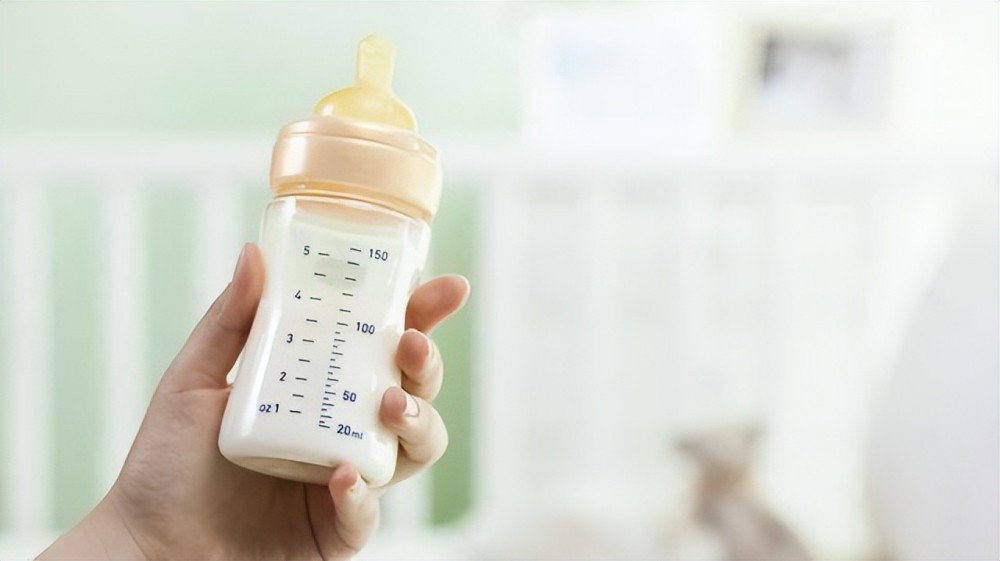 用奶瓶喂奶水算母乳喂养吗亲喂和瓶喂差距可不小