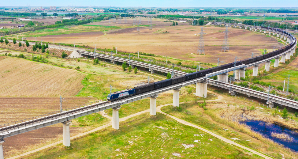 哈尔滨铁路累计100天日装车破万前5月发送货物突破8800万吨