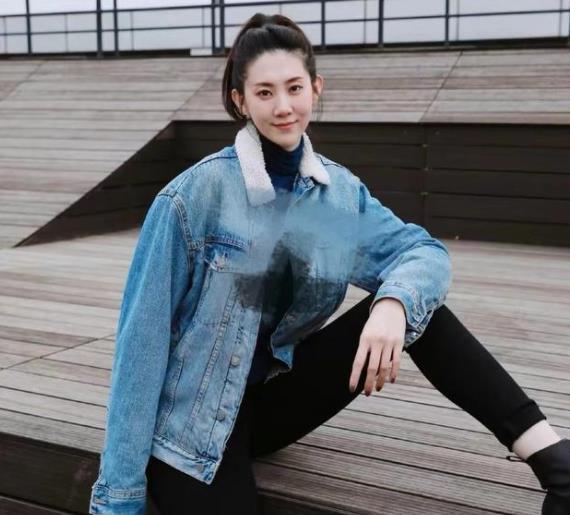 记得女排最美队长薛明吗?