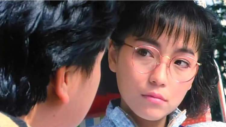 石榴姐苑琼丹36年前照片曝光网友惋惜她被周星驰毁了