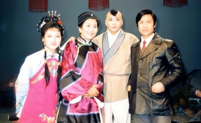 赵丽蓉不识字,全靠搭档念台词,杨洁:您演错了,改一个字后直接成经典