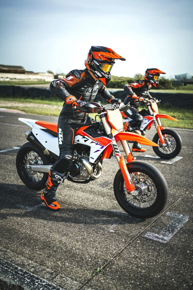 ktm2023新一代公路越野賽車450smr