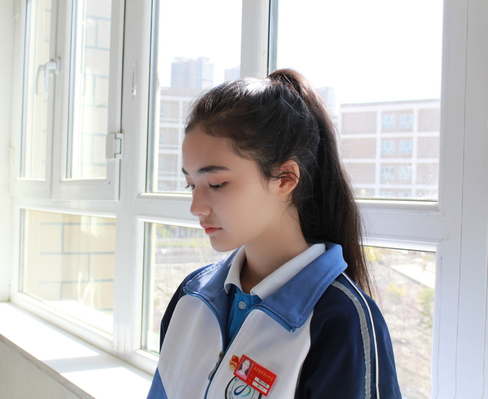 新疆00后新人演员出演梦华录张好好浓颜系长相也有小遗憾