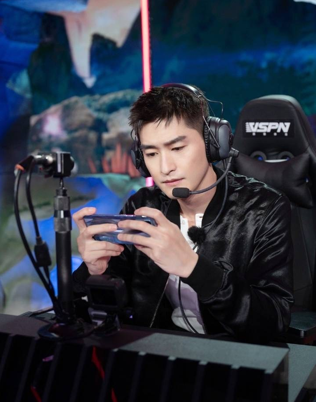 kpl第一人fly喊话张翰,师兄弟相称送fmvp皮肤?