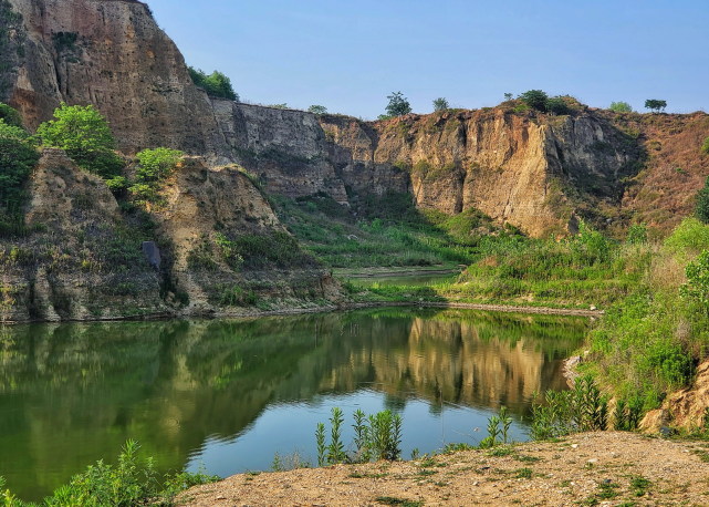 素有"雨花石故乡"之称的六合横梁"小天池"