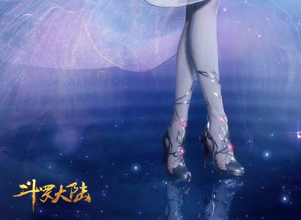 斗罗小舞裙子脏了换新装白纱裙仙气十足水晶鞋变成黑丝高跟