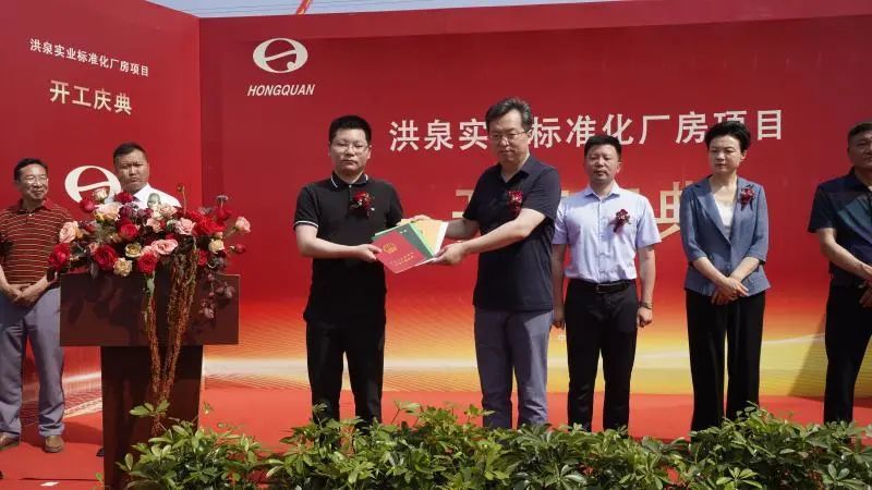 总投资7亿元的扬州市洪泉实业标准化厂房项目在江都区浦江东路汽车