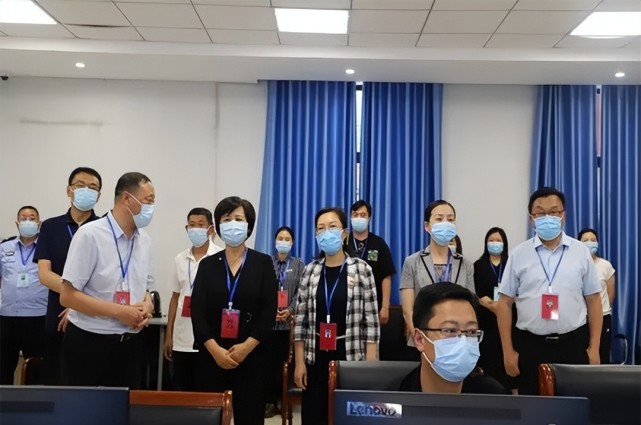 商丘市副市长岳爱云到民权巡视高考工作