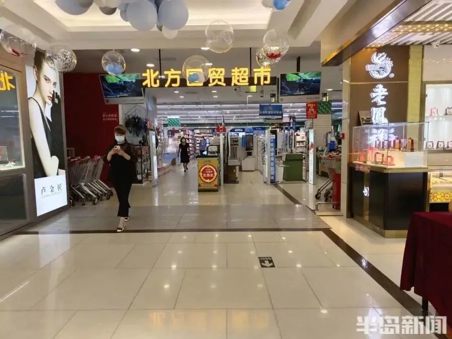 北方国贸超市.盒马鲜生银座和谐广场店.维客超市开进了奥克斯广场.