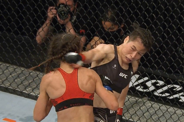 ufc新加坡站张伟丽ko乔安娜获冠军挑战权