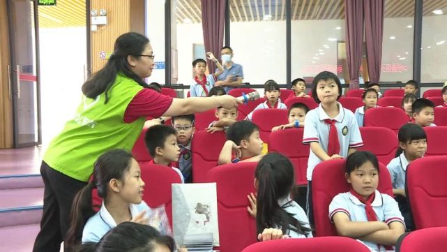 营造无毒纯净的校园环境在源城区越王小学开展禁毒宣传活动市