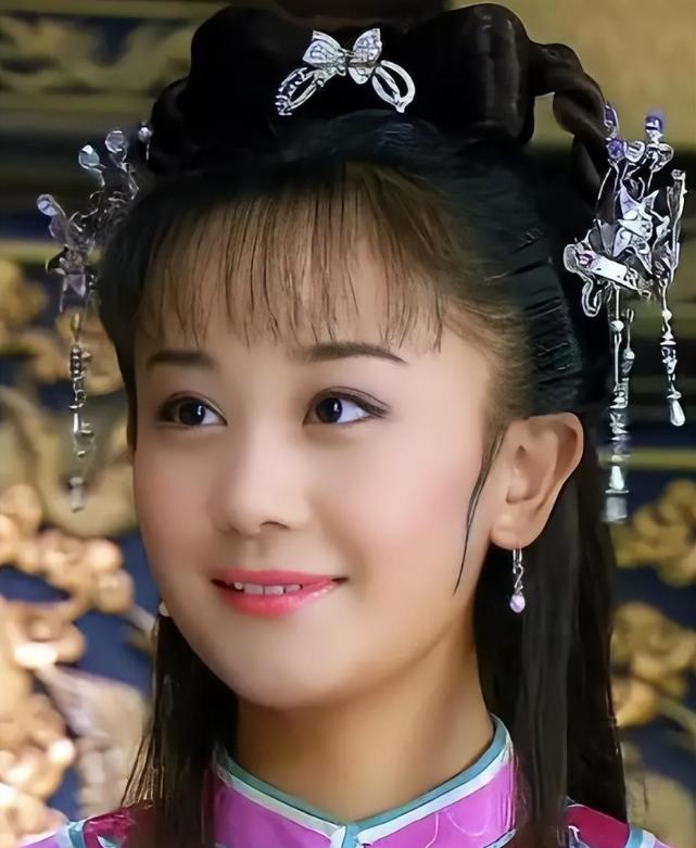 2011年,海陆在《新还珠格格》中饰演紫薇一角,从而出圈.